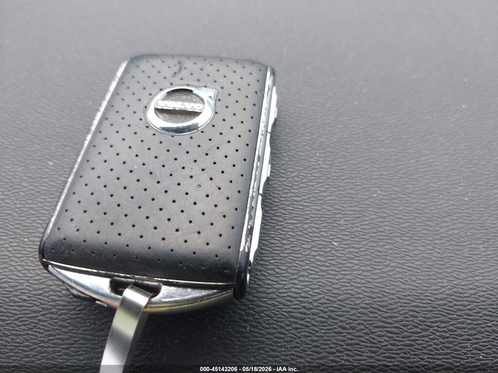 LYV102DM4KB287829 2019 VOLVO XC60 photo no. 11