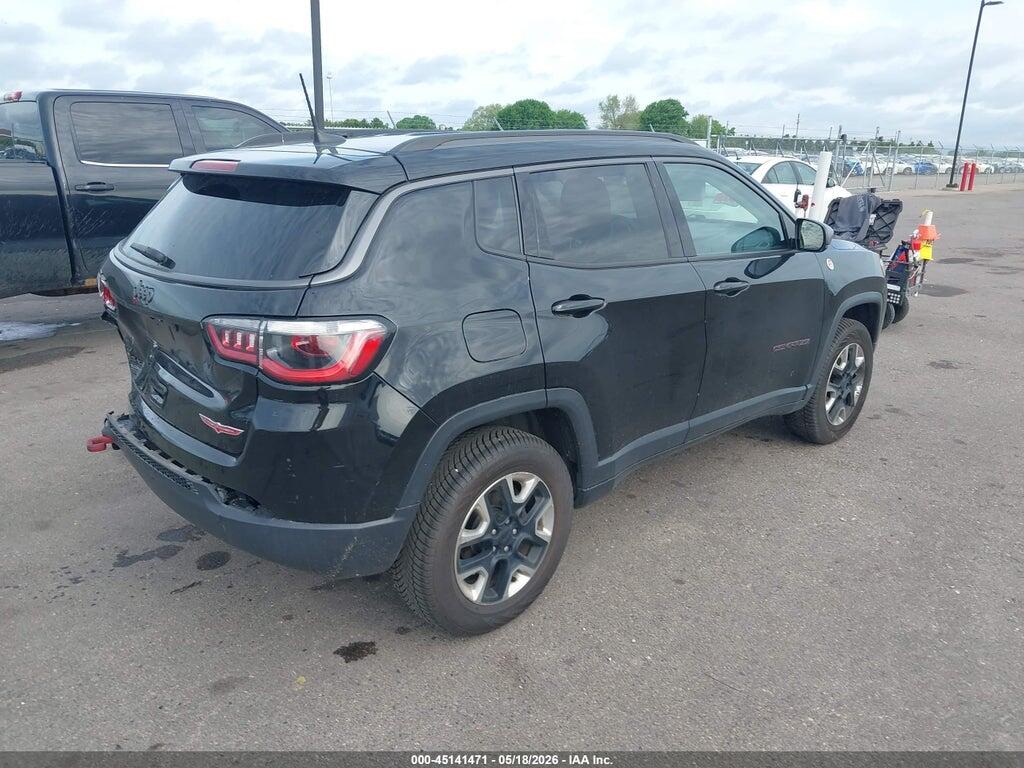 3C4NJDDB3JT419339 2018 JEEP COMPASS photo no. 4