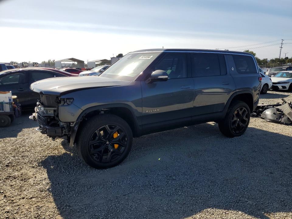 2023 RIVIAN R1S 7PDSGABA9PN010077