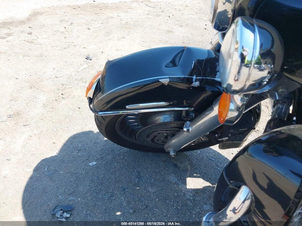 1HD1FC4157Y627875 2007 HARLEY-DAVIDSON FLHTCUI photo no. 11