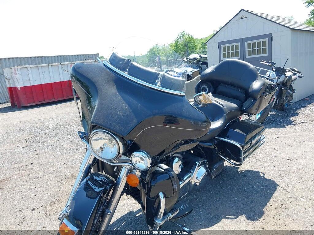 1HD1FC4157Y627875 2007 HARLEY-DAVIDSON FLHTCUI photo no. 2