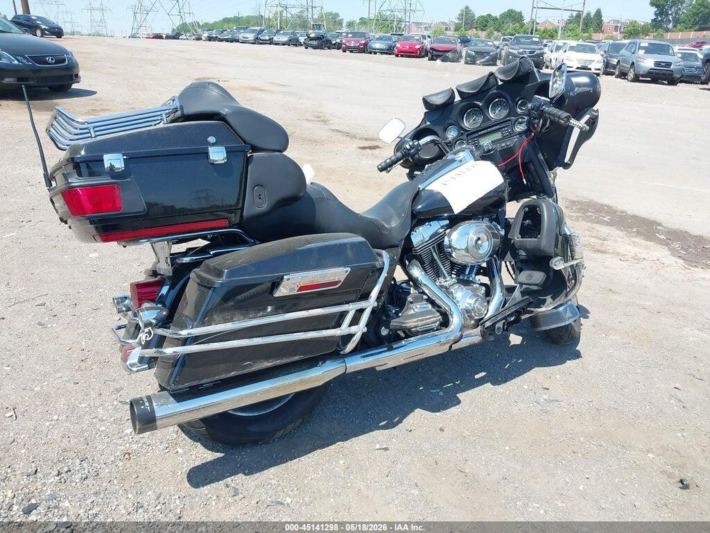 1HD1FC4157Y627875 2007 HARLEY-DAVIDSON FLHTCUI photo no. 4