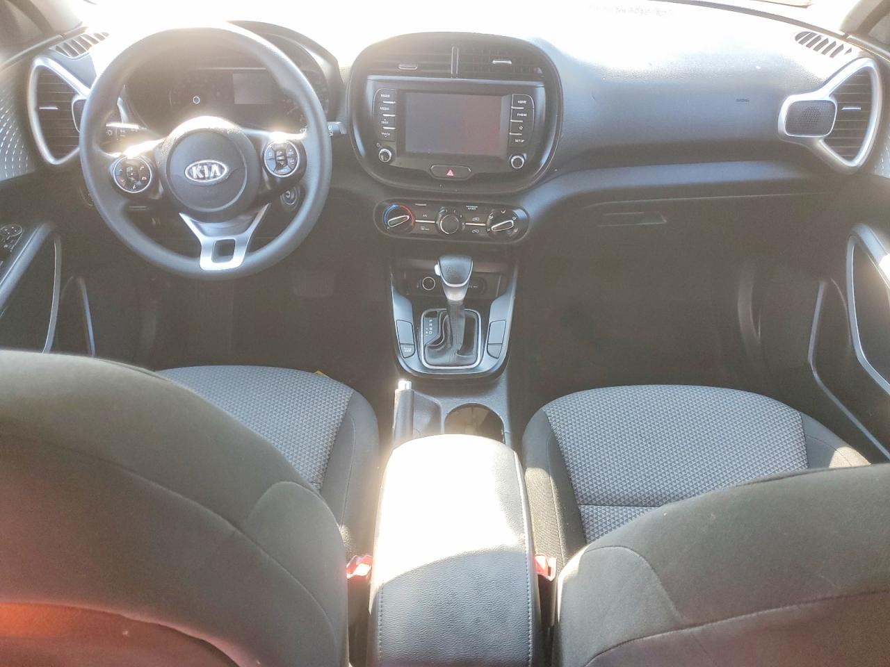2021 KIA SOUL LX — Фото 8 из 12