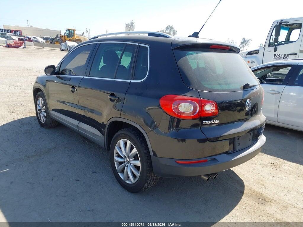 WVGAV7AX4BW557032 2011 VOLKSWAGEN TIGUAN photo no. 3