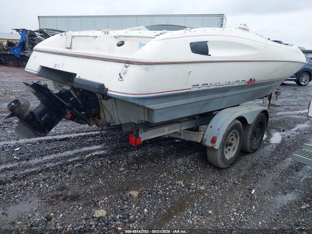 00000B1YA65CFA090 1990 BAYLINER CAPRI photo no. 4