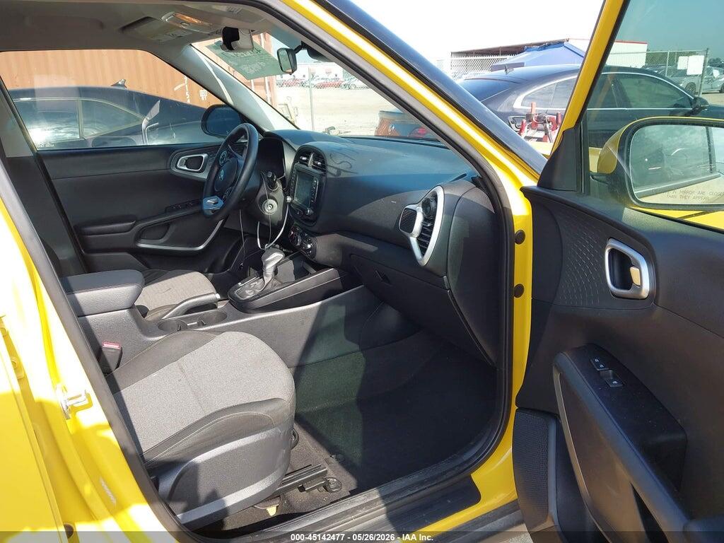 KNDJ23AU7L7049838 2020 KIA SOUL photo no. 5