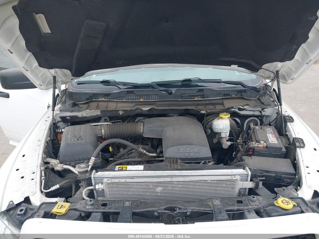 1C6RR7FG7KS590058 2019 RAM 1500 CLASSIC photo no. 10