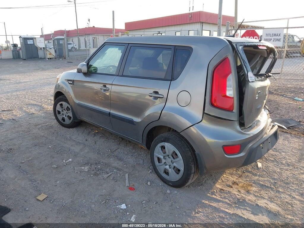 KNDJT2A50D7628462 2013 KIA SOUL photo no. 3