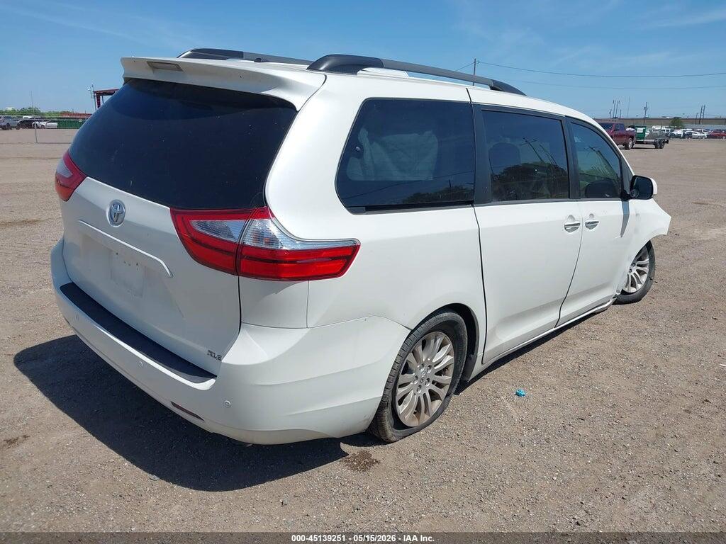 5TDYZ3DC0HS884593 2017 TOYOTA SIENNA photo no. 4