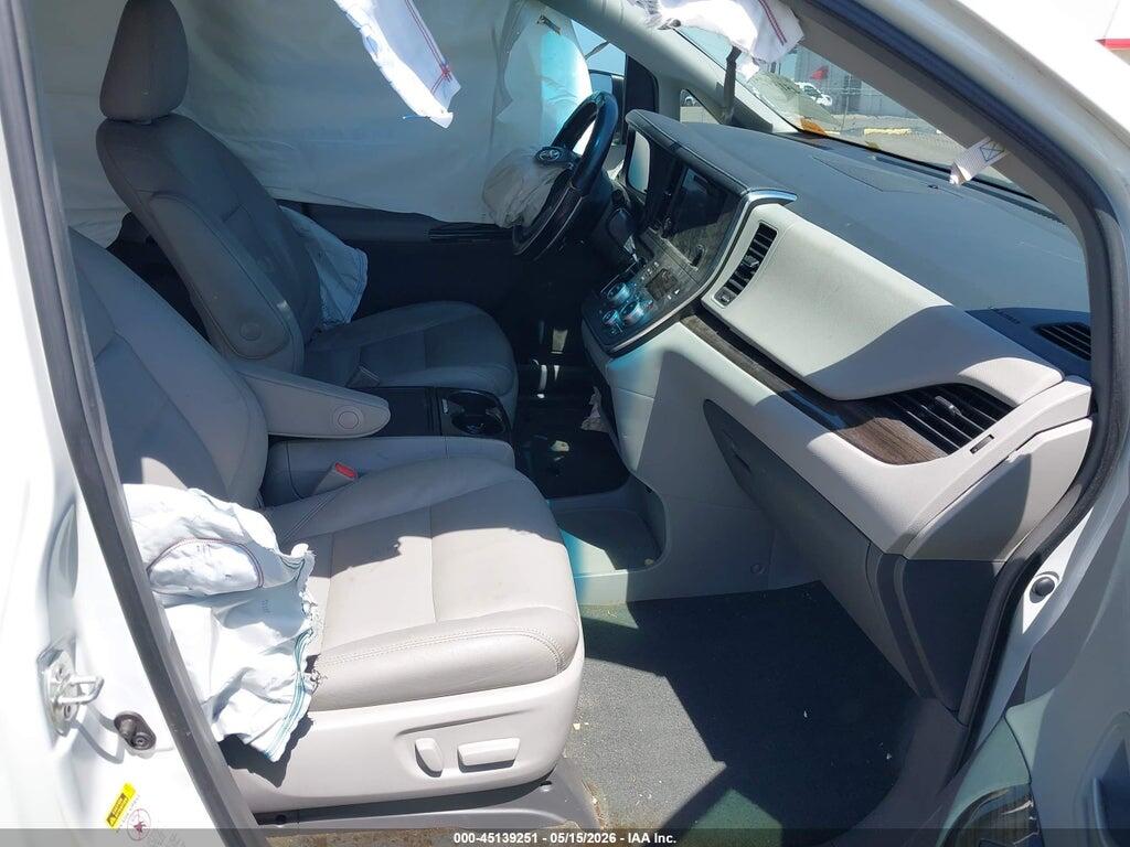 5TDYZ3DC0HS884593 2017 TOYOTA SIENNA photo no. 5