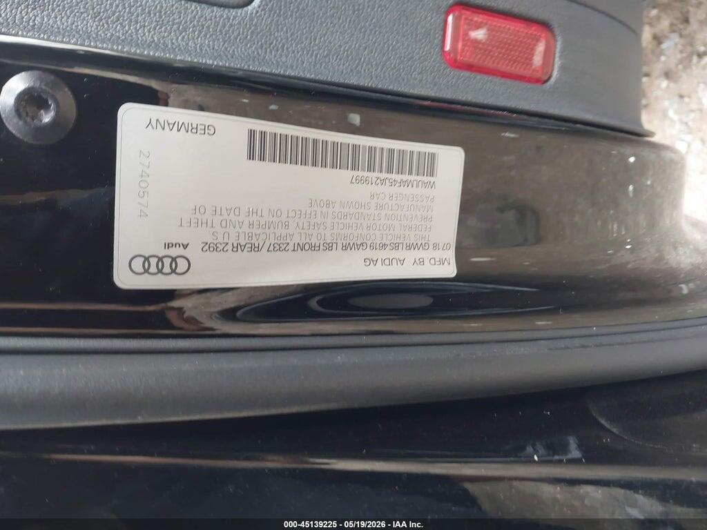 WAULMAF45JA219997 2018 AUDI A4 photo no. 9