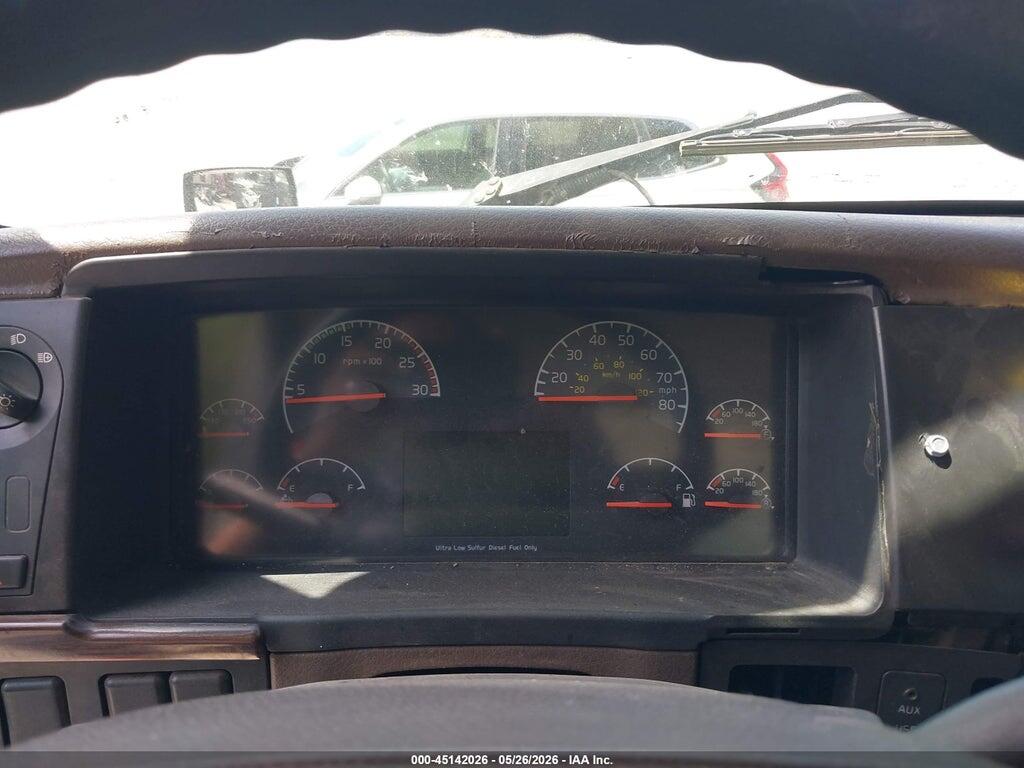 4V4NC9EG0EN161888 2014 VOLVO VN photo no. 5