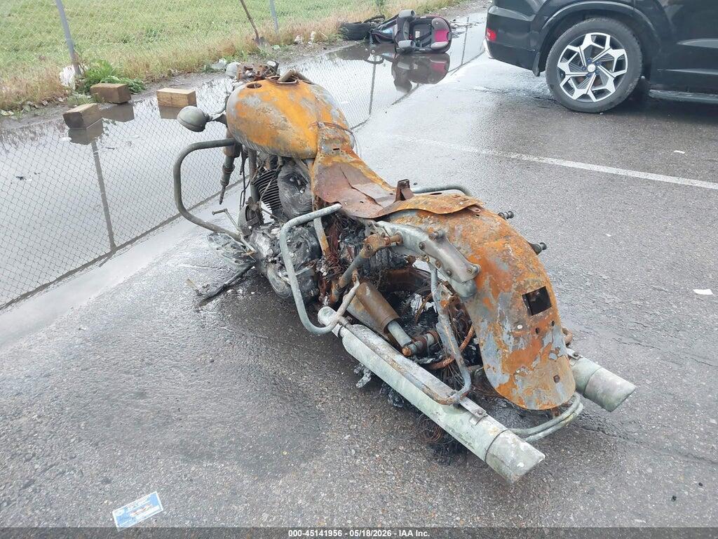 1HD1FBM11DB638414 2013 HARLEY-DAVIDSON FLHR photo no. 3