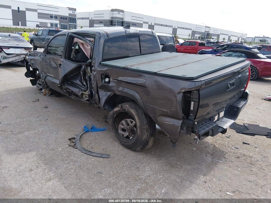 5TFAZ5CN4JX066879 2018 TOYOTA TACOMA photo no. 3