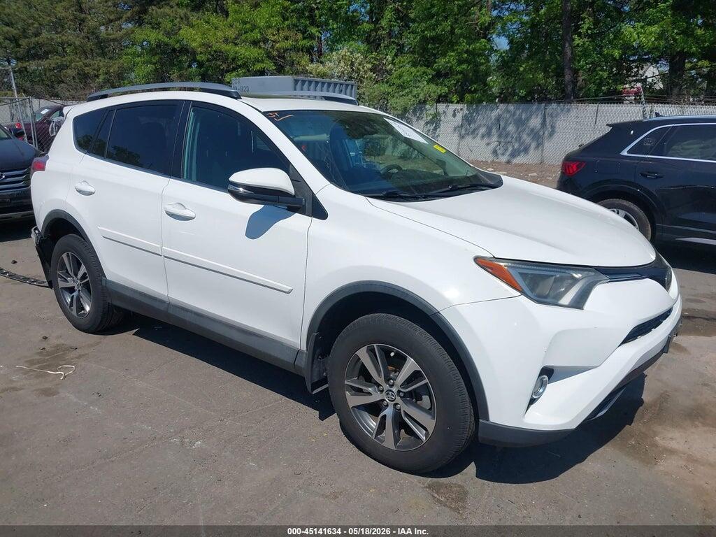 2T3RFREV8HW677853 2017 TOYOTA RAV4 photo no. 1