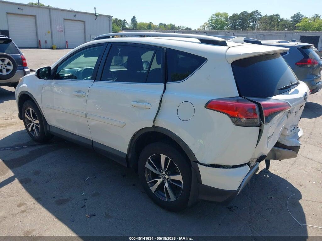 2T3RFREV8HW677853 2017 TOYOTA RAV4 photo no. 3