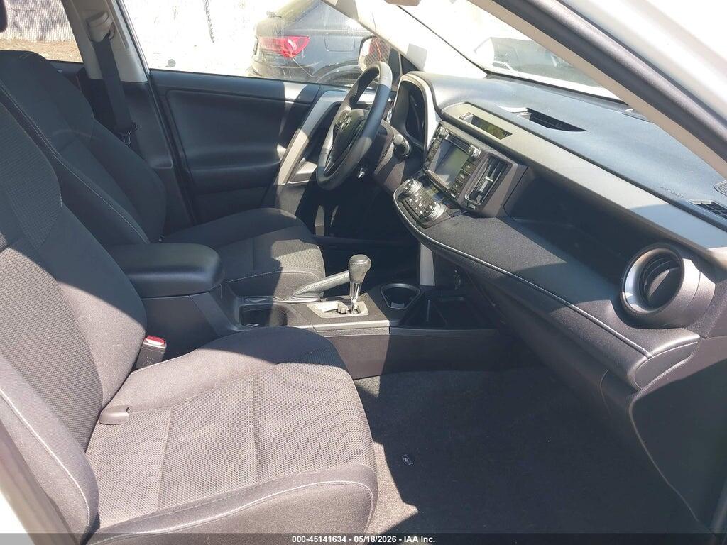 2T3RFREV8HW677853 2017 TOYOTA RAV4 photo no. 5