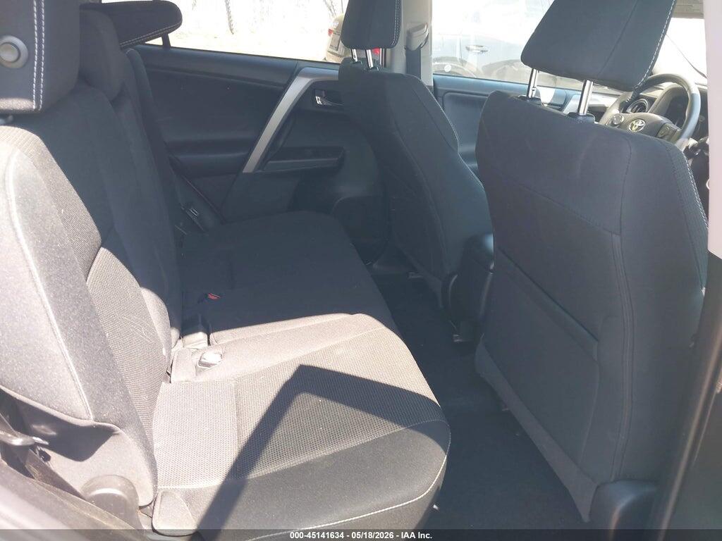 2T3RFREV8HW677853 2017 TOYOTA RAV4 photo no. 8