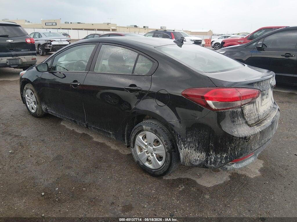 3KPFK4A70HE058913 2017 KIA FORTE photo no. 3