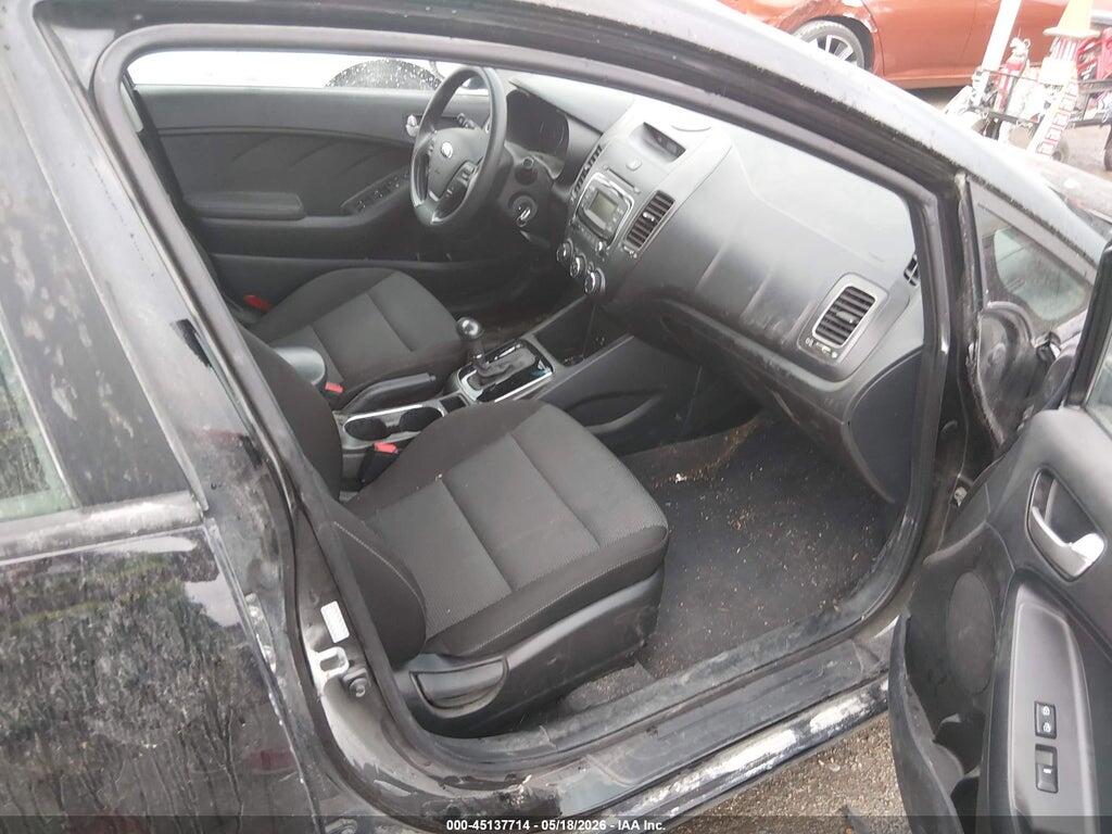3KPFK4A70HE058913 2017 KIA FORTE photo no. 5