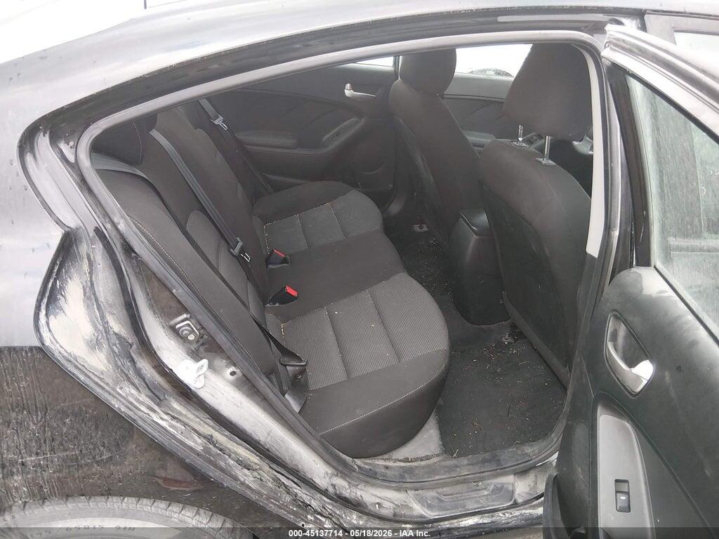 3KPFK4A70HE058913 2017 KIA FORTE photo no. 8