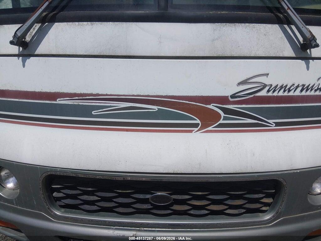 1FCNF53SX10A05609 2001 FORD F550 photo no. 10