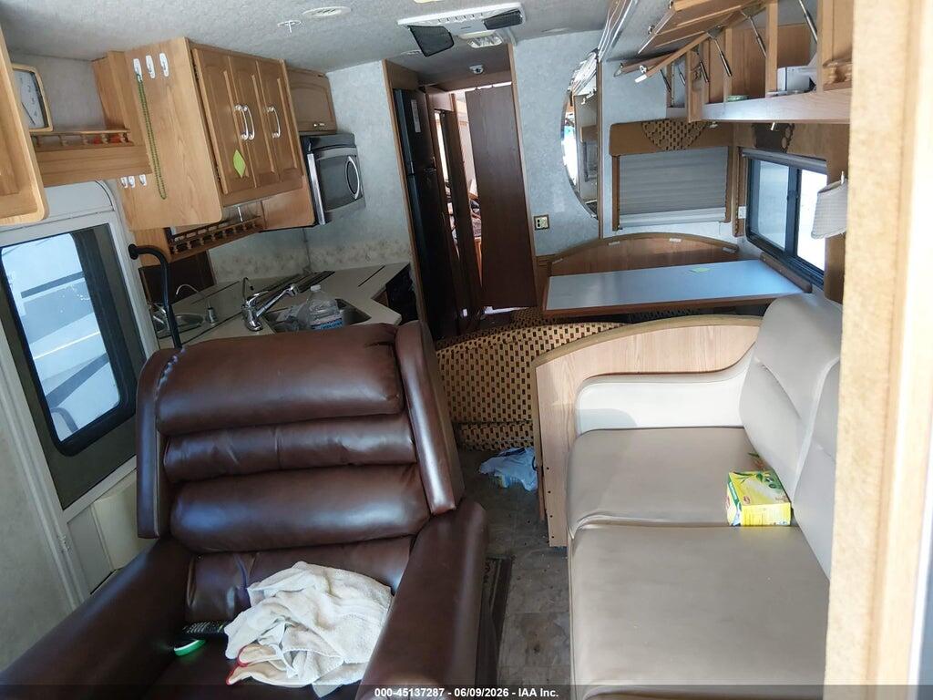 1FCNF53SX10A05609 2001 FORD F550 photo no. 8