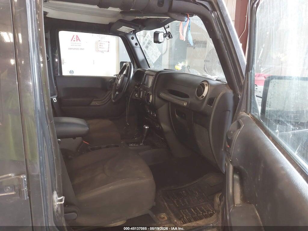 1C4BJWDG3GL220872 2016 JEEP WRANGLER UNLIMITED photo no. 5
