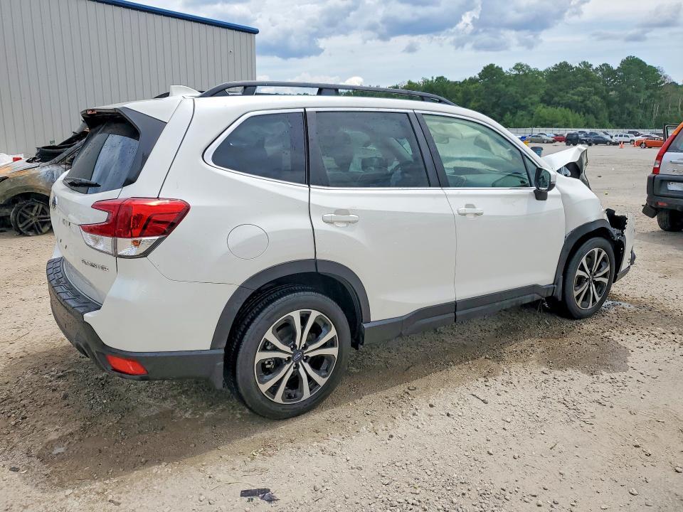 2023 SUBARU FORESTER LIMITED — Фото 3 из 13