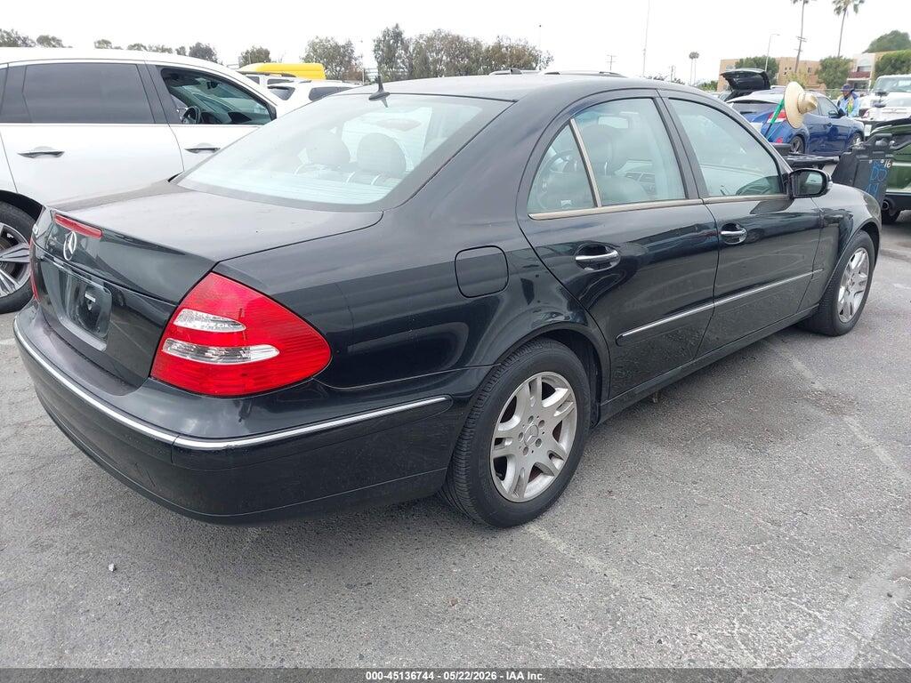 WDBUF65J75A637097 2005 MERCEDES-BENZ E 320 photo no. 4