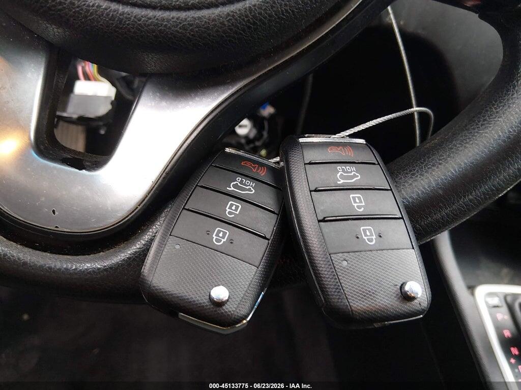 KNDPMCAC9H7240034 2017 KIA SPORTAGE photo no. 11