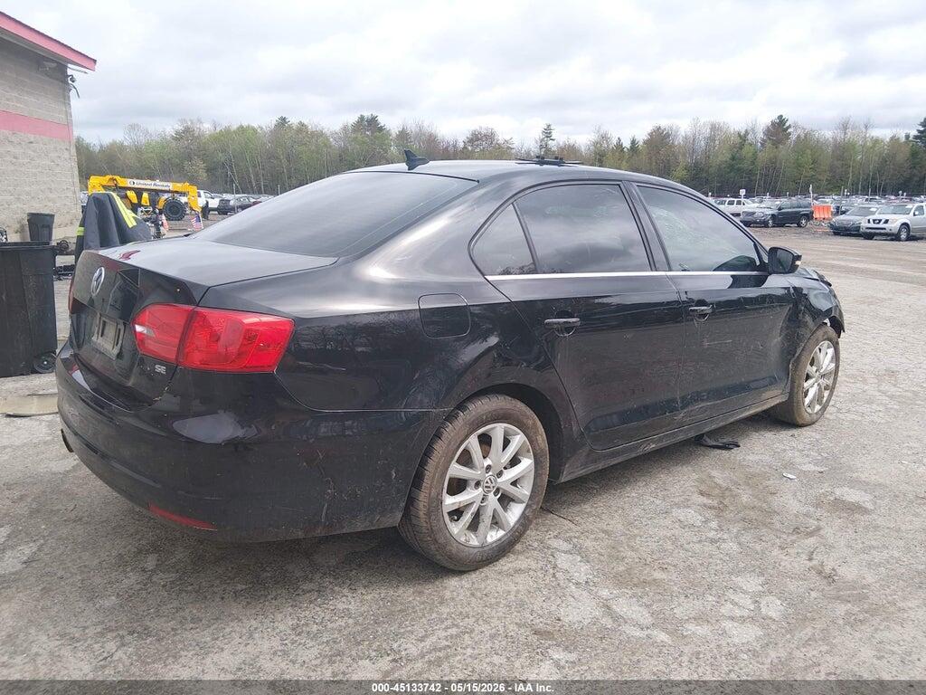 3VWD07AJ2EM288915 2014 VOLKSWAGEN JETTA photo no. 4