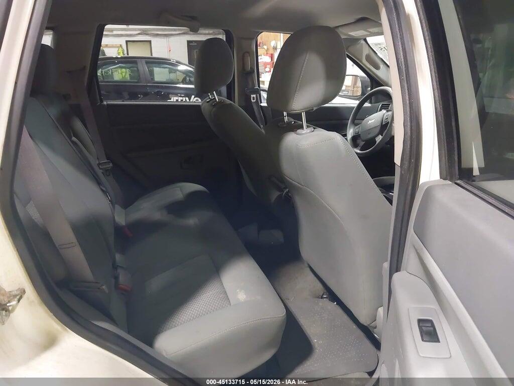 1J4GR48K25C708350 2005 JEEP GRAND CHEROKEE photo no. 8