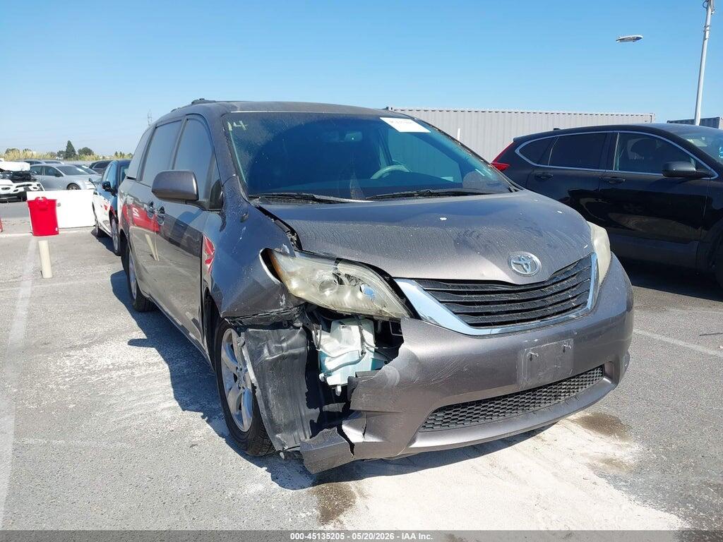 5TDKK3DC2DS323610 2013 TOYOTA SIENNA photo no. 1