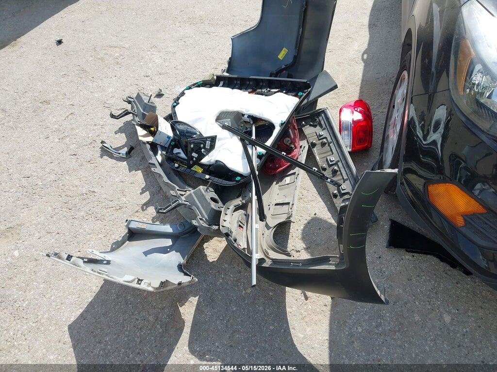 5XYPGDA39JG359093 2018 KIA SORENTO photo no. 12