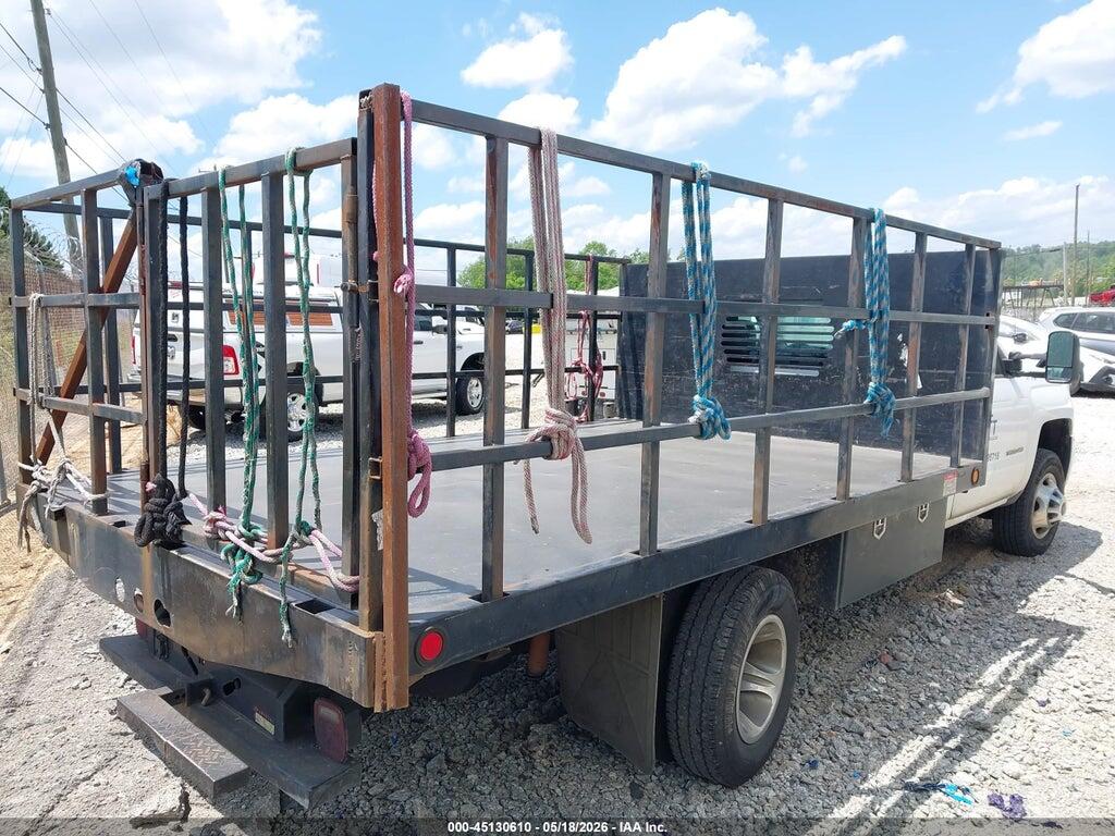 1GB3CYCG7JF105827 2018 CHEVROLET SILVERADO 3500HD CHASSIS photo no. 4
