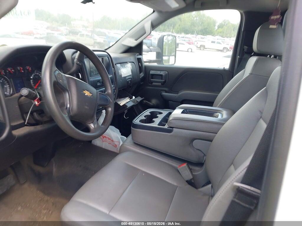 1GB3CYCG7JF105827 2018 CHEVROLET SILVERADO 3500HD CHASSIS photo no. 6