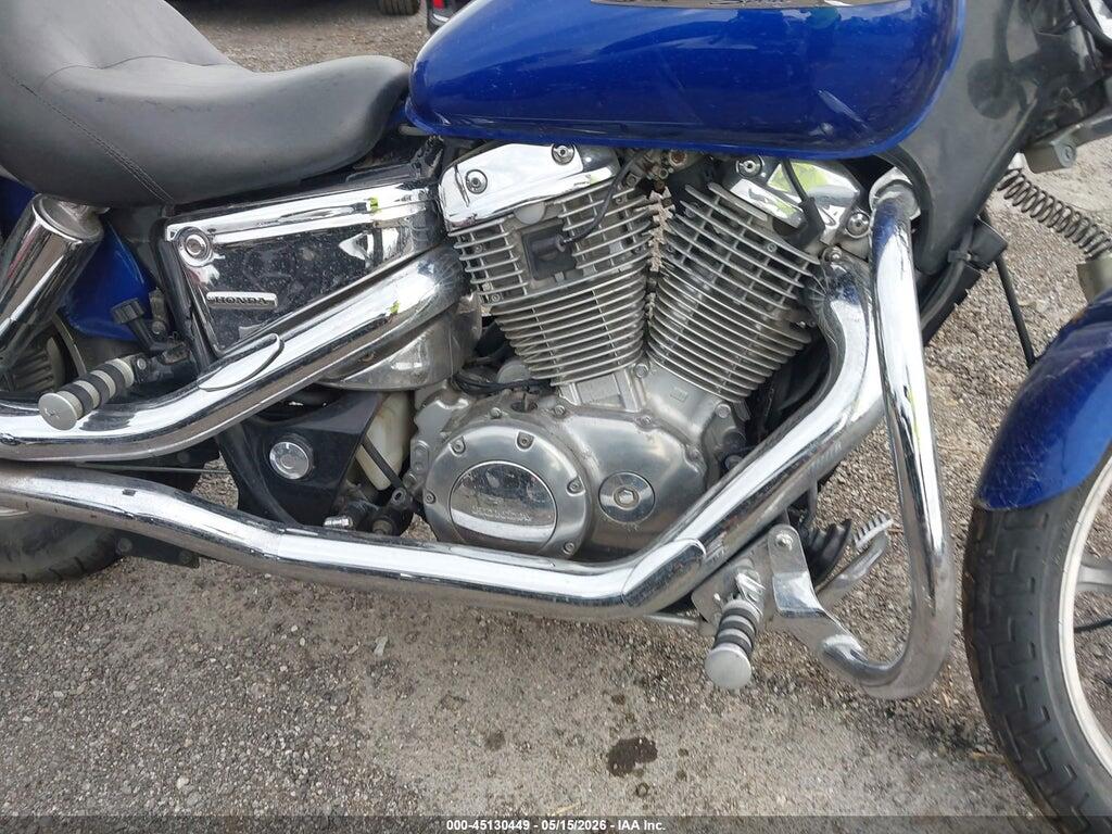 1HFSC18094A800232 2004 HONDA VT1100 photo no. 8