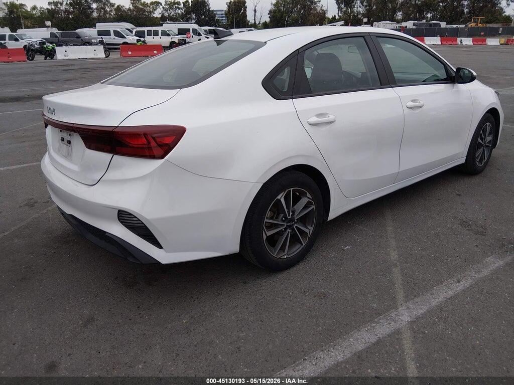 3KPF24AD5PE609986 2023 KIA FORTE photo no. 4