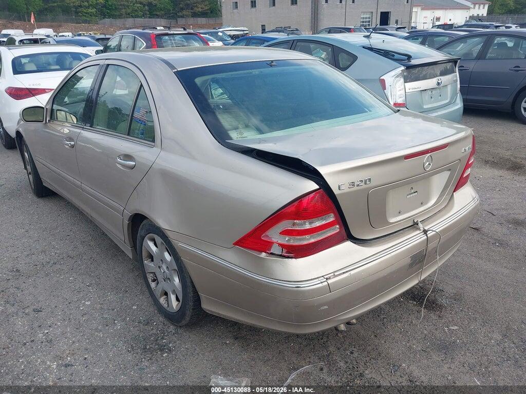 WDBRF84J75F615428 2005 MERCEDES-BENZ C 320 photo no. 3