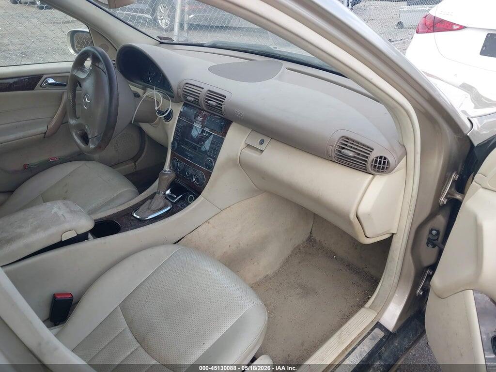 WDBRF84J75F615428 2005 MERCEDES-BENZ C 320 photo no. 5