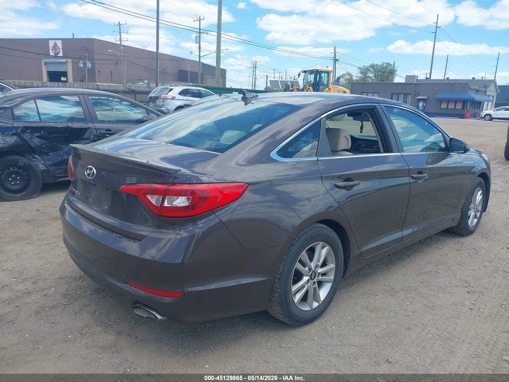 5NPE24AF7HH528899 2017 HYUNDAI SONATA photo no. 4