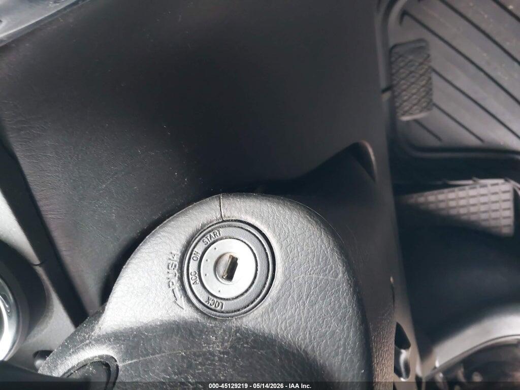 2T1LR32E86C552969 2006 TOYOTA MATRIX photo no. 11