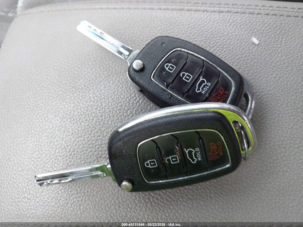 KM8J3CA40GU156875 2016 HYUNDAI TUCSON photo no. 11