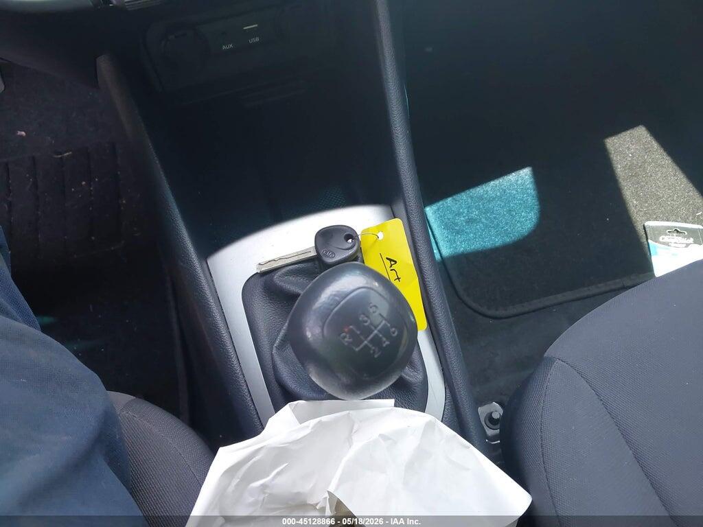 KNADM4A30H6062087 2017 KIA RIO photo no. 11