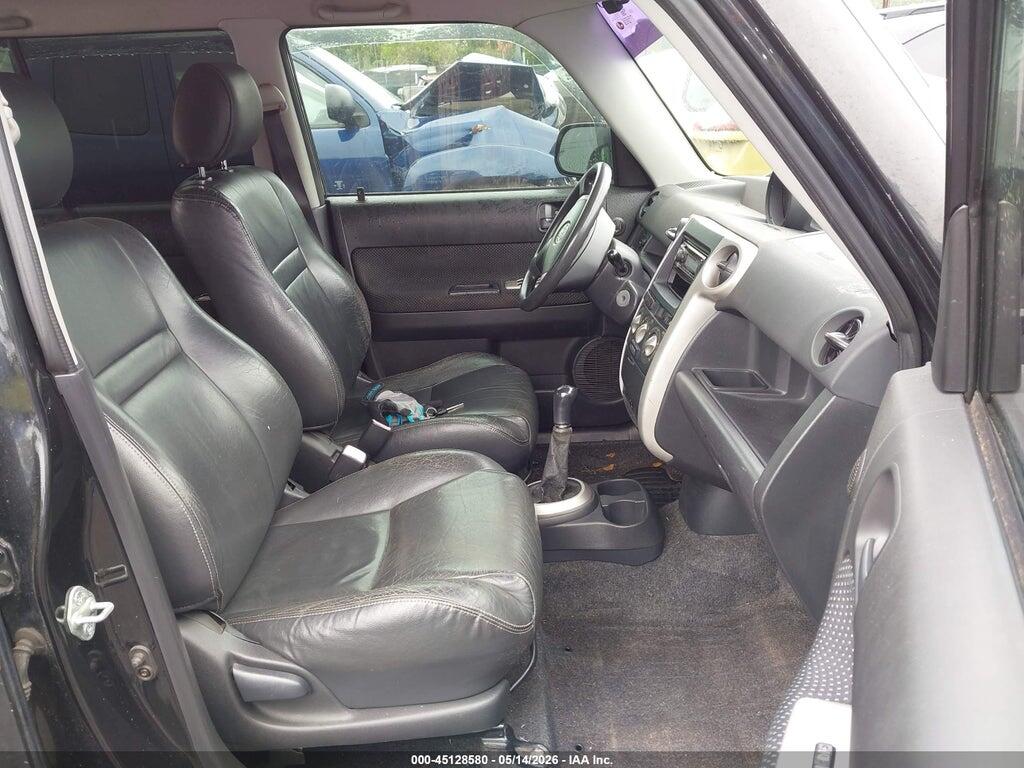 JTLKT334950199304 2005 SCION XB photo no. 5