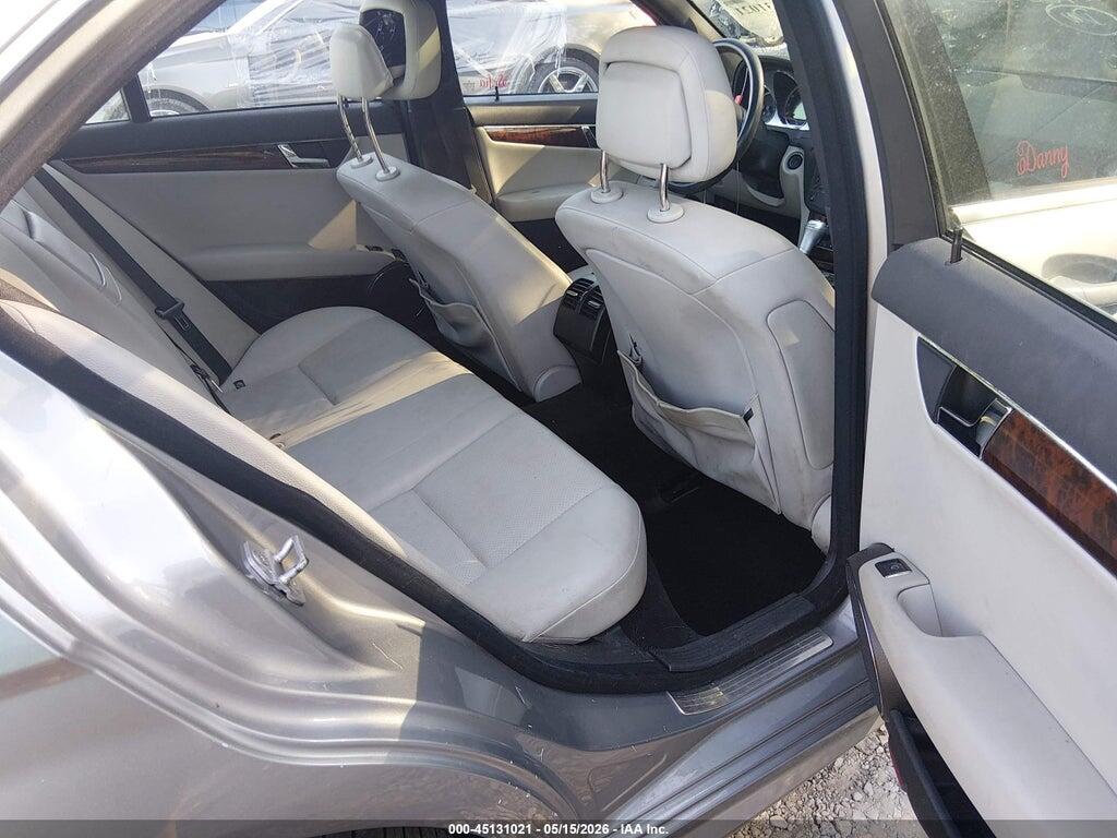 WDDGF5EB1AR106335 2010 MERCEDES-BENZ C 300 photo no. 8