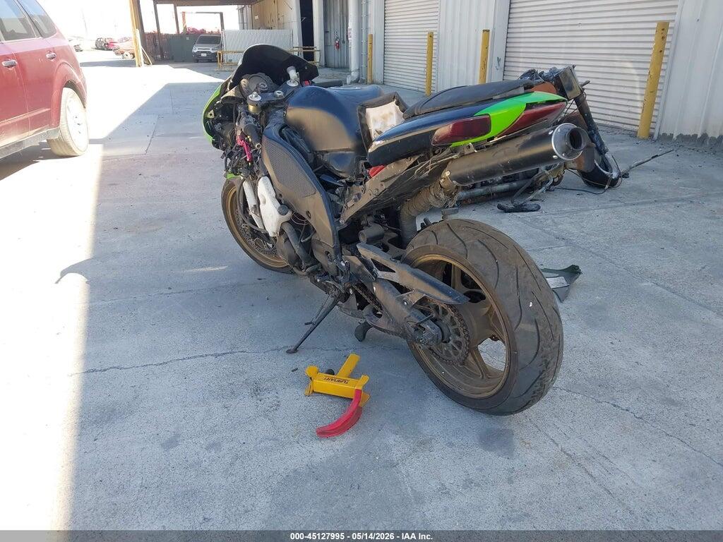 JKAZXCD176A004518 2006 KAWASAKI ZX1000 photo no. 3