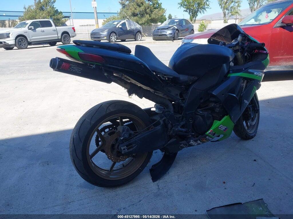 JKAZXCD176A004518 2006 KAWASAKI ZX1000 photo no. 4
