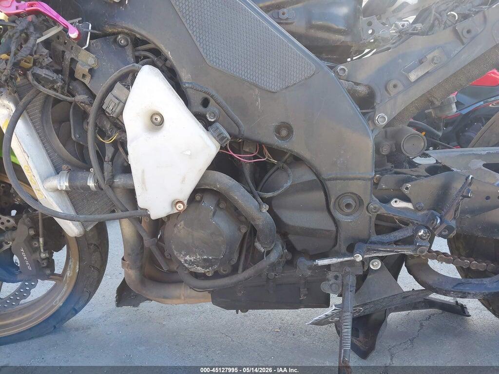 JKAZXCD176A004518 2006 KAWASAKI ZX1000 photo no. 9